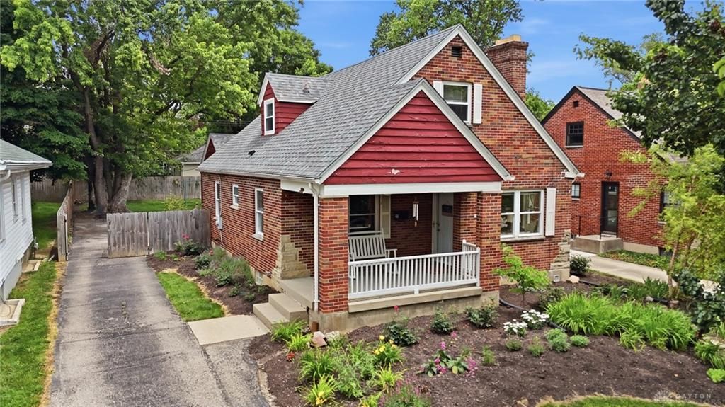 211 Wiltshire Boulevard, Oakwood, OH 45419 Main Photo