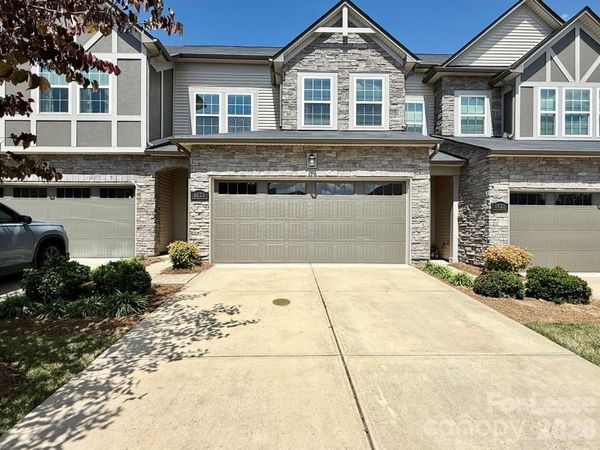 5633 Garrow Glen Road, Charlotte, NC 28278