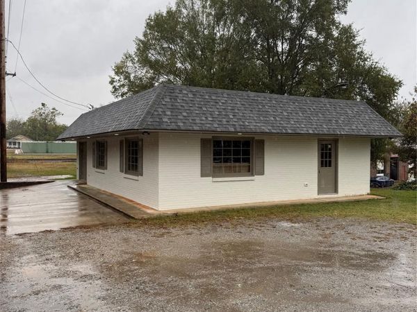 1295 N Main Avenue , Newton, NC 28658