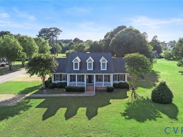 168 Lovers Lane, Deltaville, VA 23043
