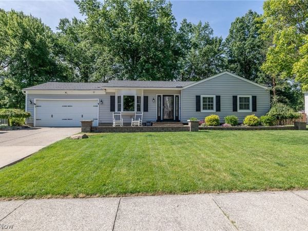 26905 Southwood Lane, Olmsted Twp, OH 44138