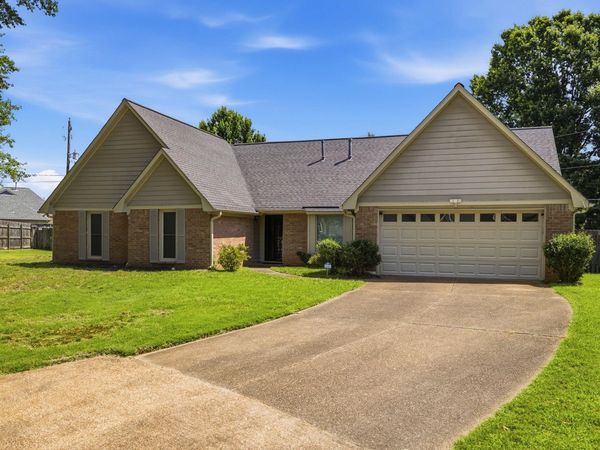 884 WOOD KIRK CV, Memphis, TN 38018