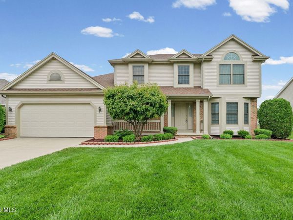 1967 Hamilton Drive, Perrysburg, OH 43551
