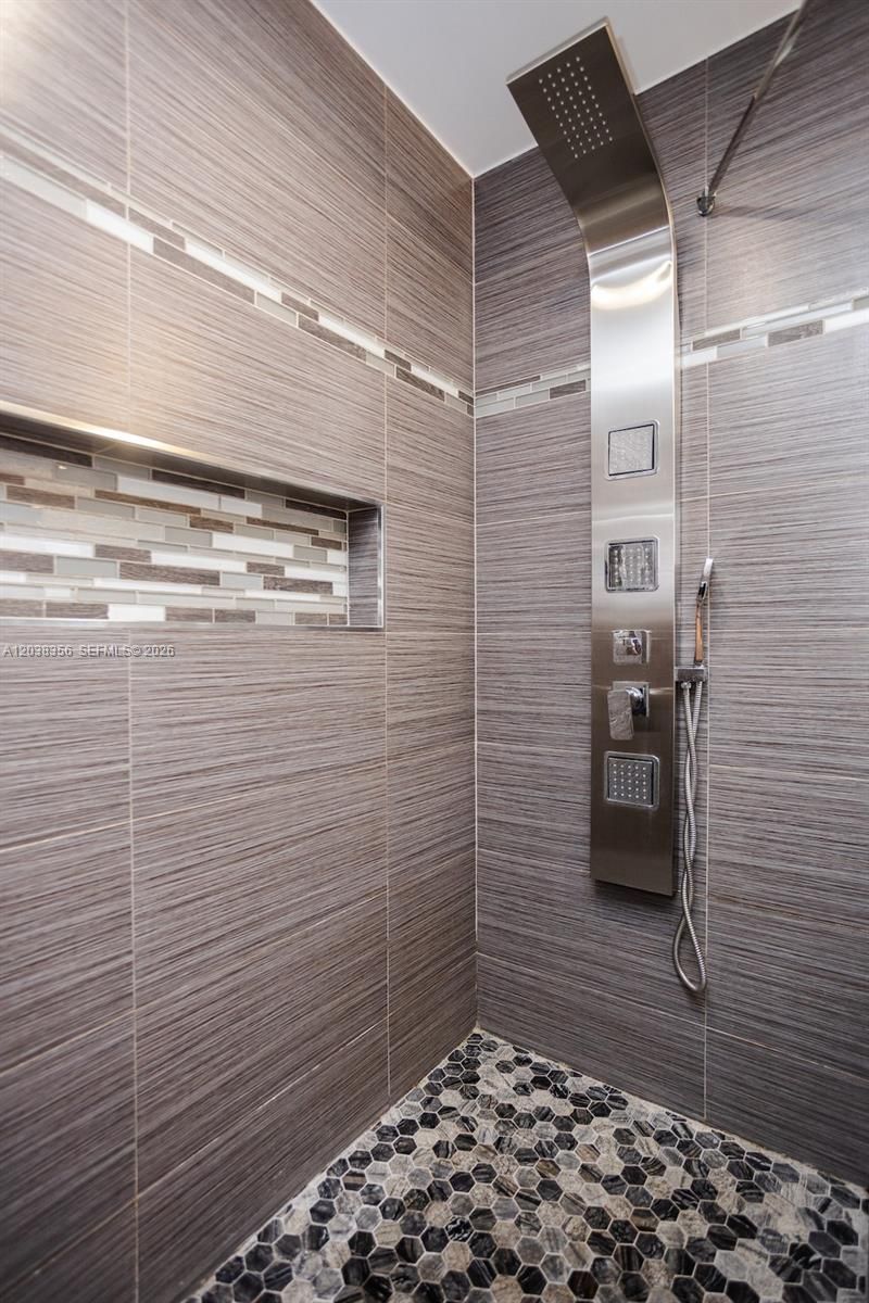 1318 Washington St , Hollywood, FL 33019 Photo
