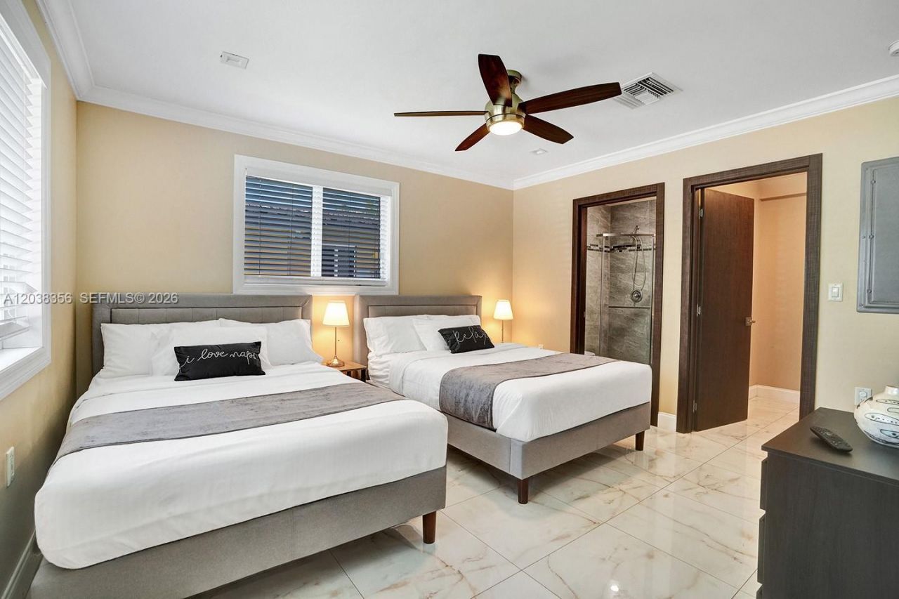 1318 Washington St , Hollywood, FL 33019 Photo