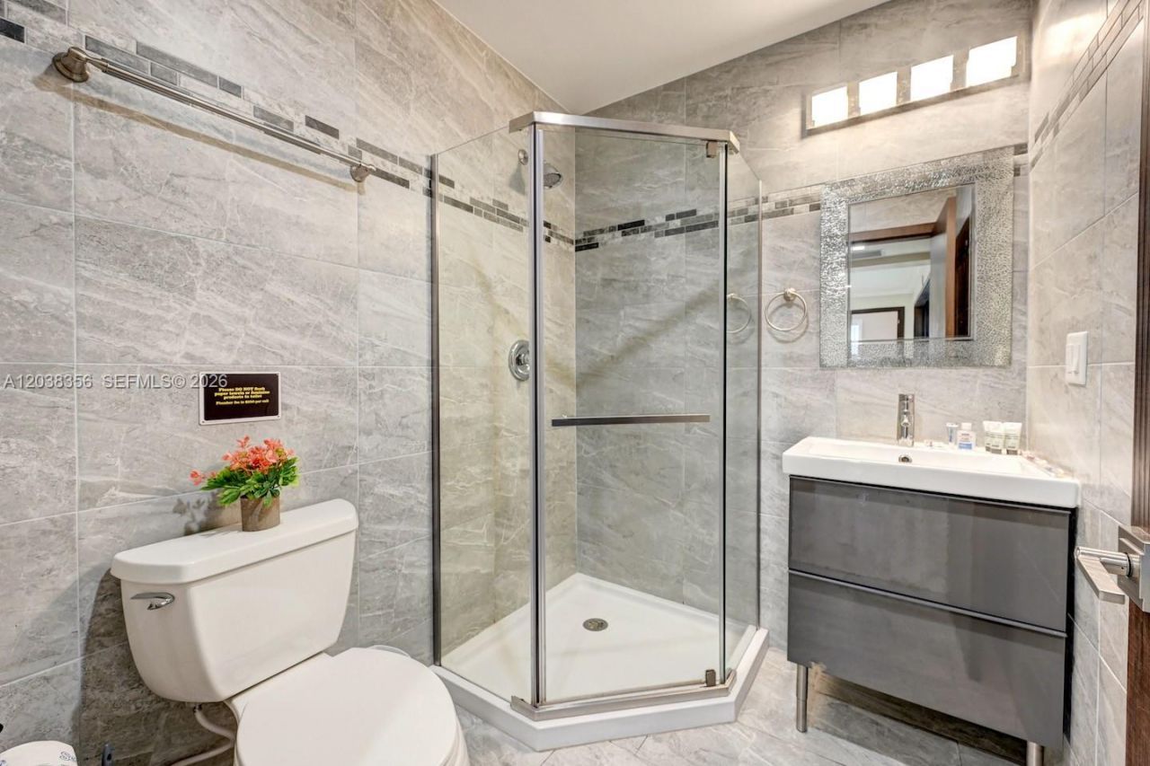 1318 Washington St , Hollywood, FL 33019 Photo