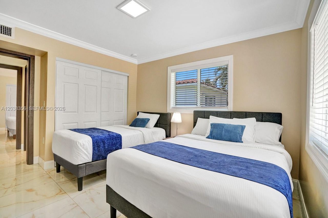 1318 Washington St , Hollywood, FL 33019 Photo