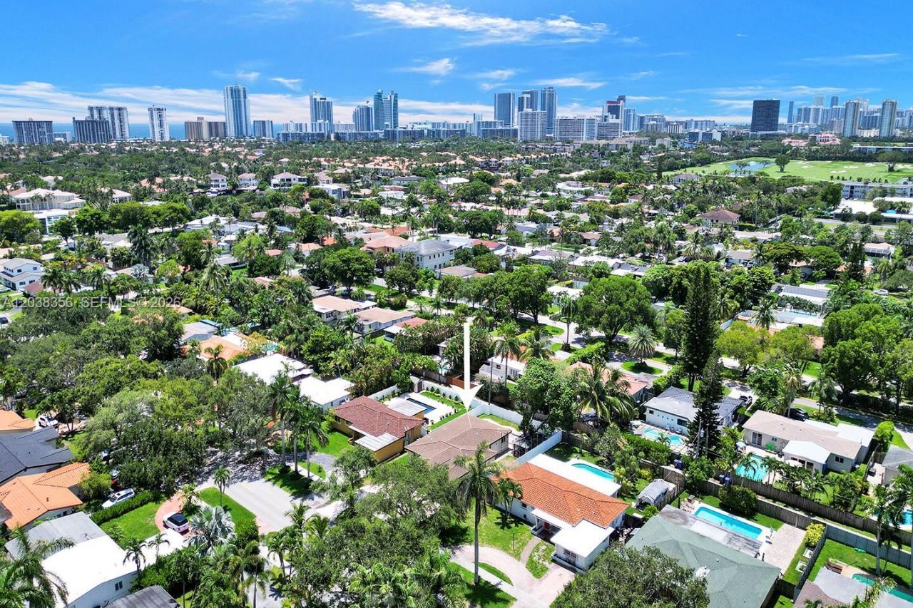 1318 Washington St , Hollywood, FL 33019 Photo