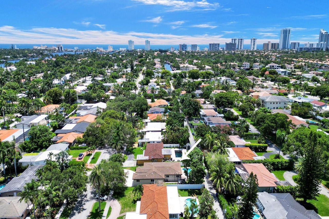 1318 Washington St , Hollywood, FL 33019 Photo