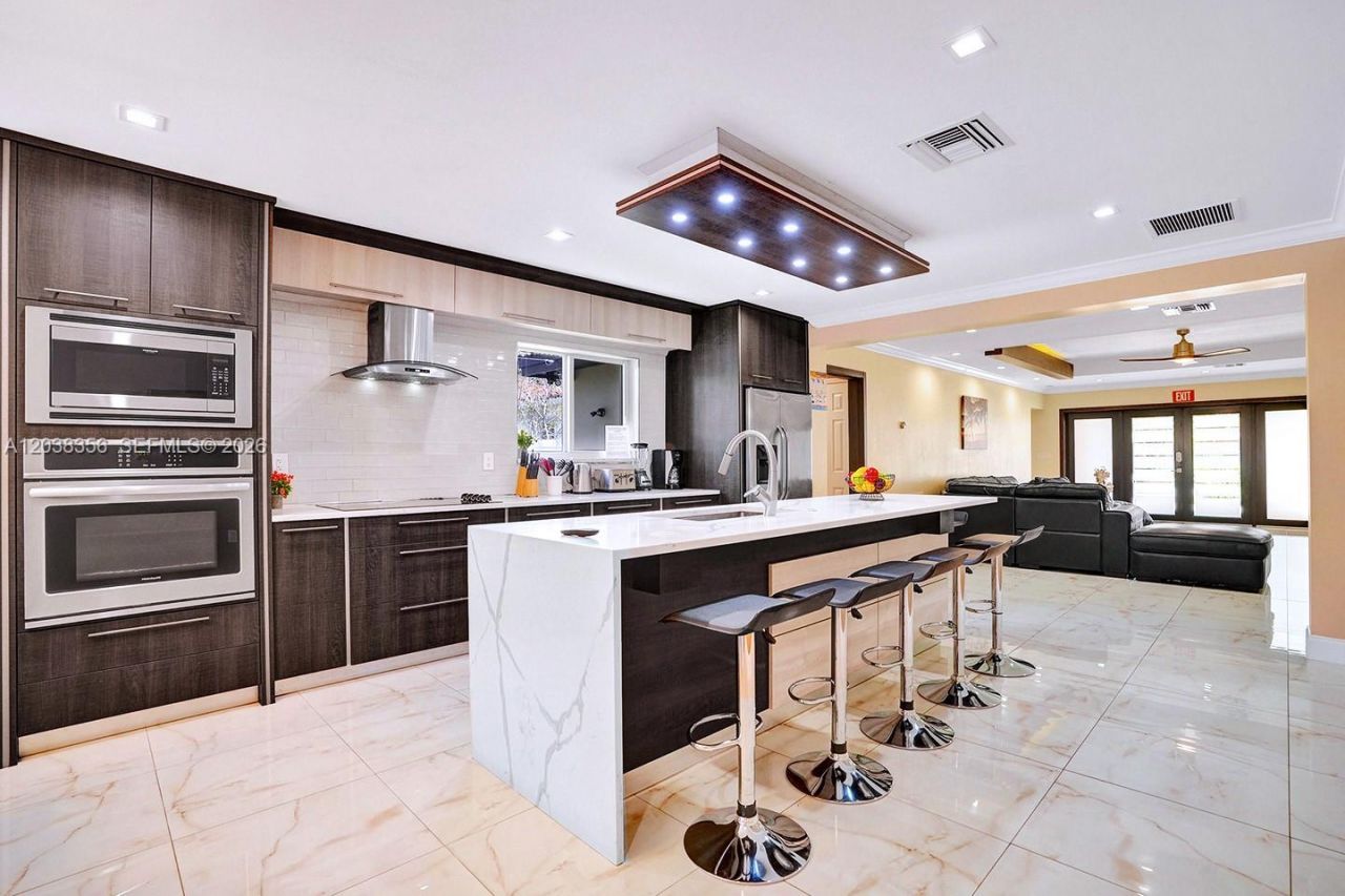 1318 Washington St , Hollywood, FL 33019 Photo