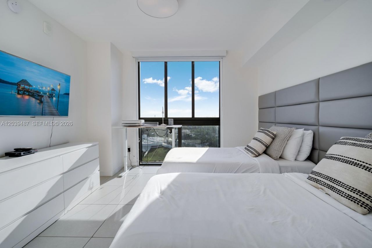 5350 NW 84th Ave , Unit 909, Doral, FL 33166 Photo