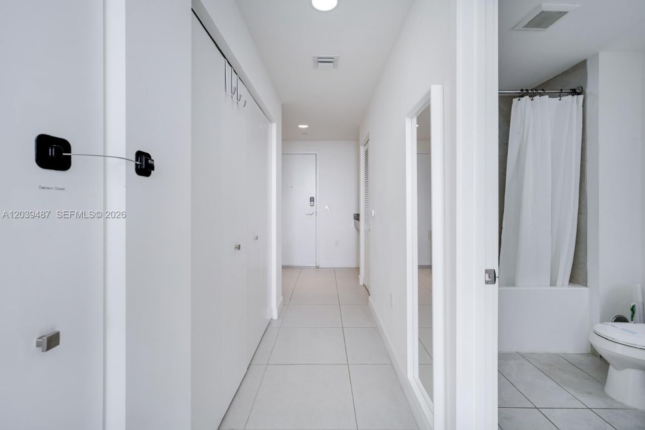 5350 NW 84th Ave , Unit 909, Doral, FL 33166 Photo