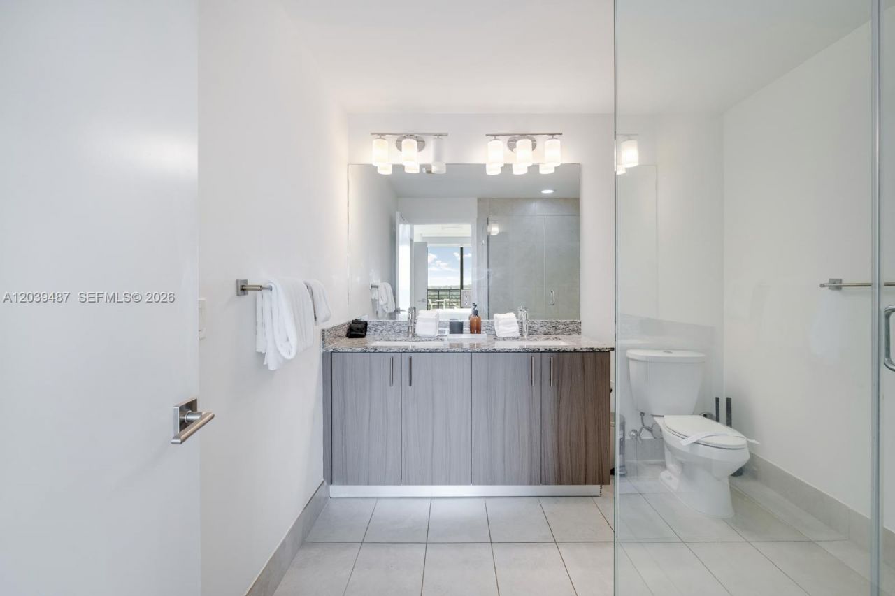 5350 NW 84th Ave , Unit 909, Doral, FL 33166 Photo