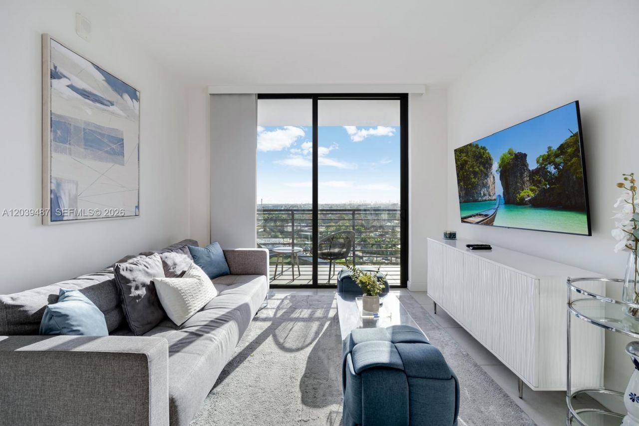 5350 NW 84th Ave , Unit 909, Doral, FL 33166 Photo