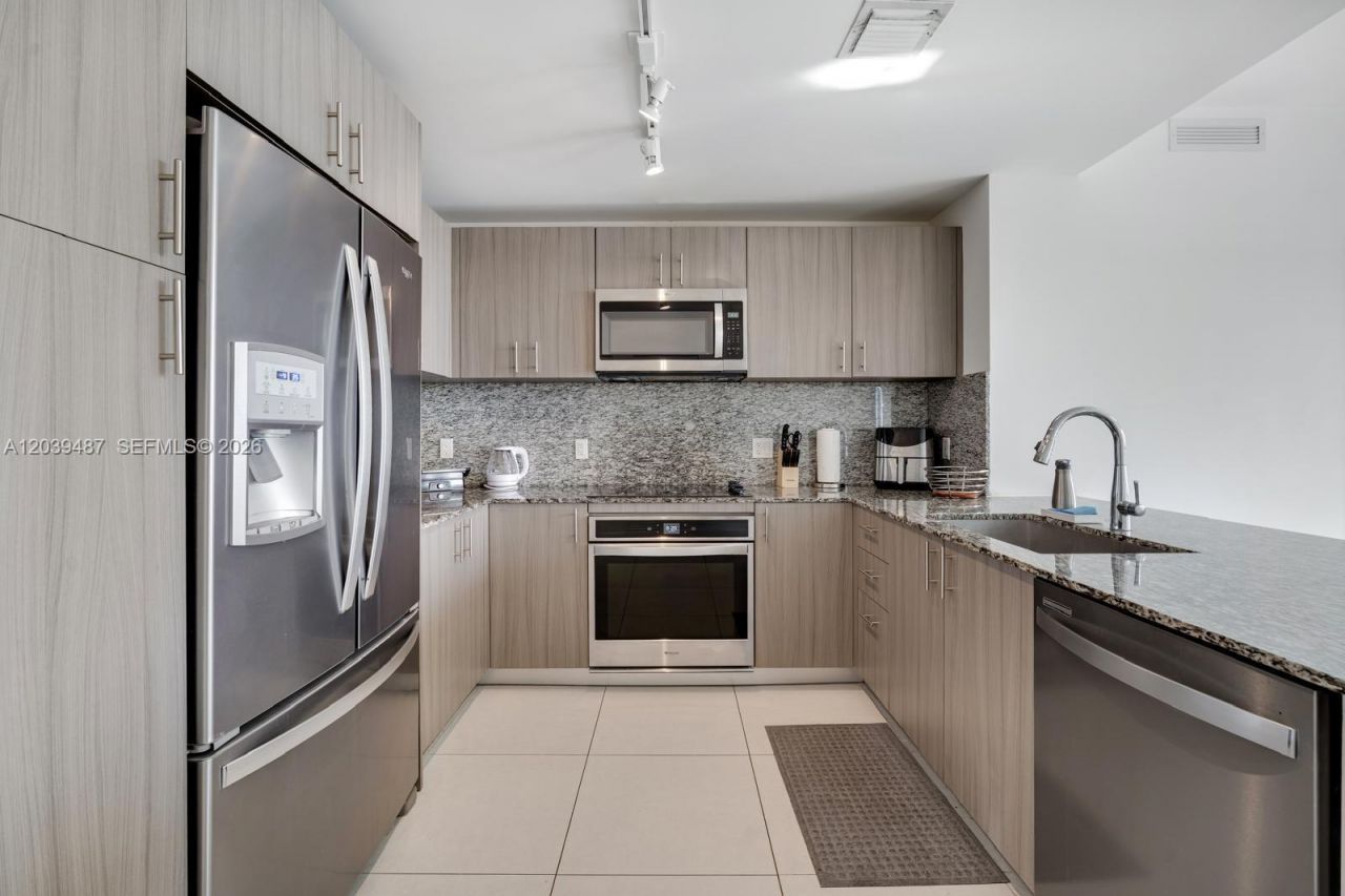 5350 NW 84th Ave , Unit 909, Doral, FL 33166 Photo