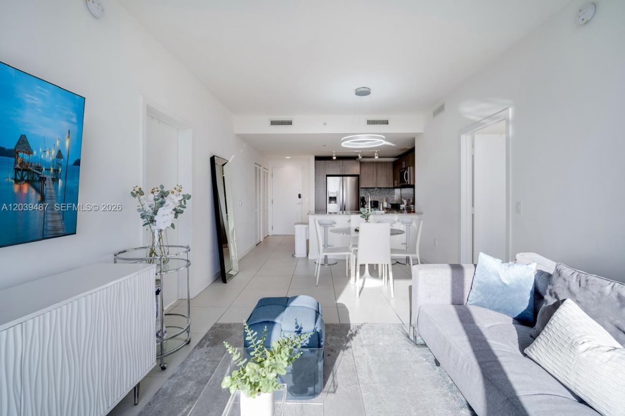 5350 NW 84th Ave , Unit 909, Doral, FL 33166 Photo