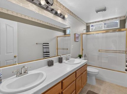 9701 Nature Trail Way, Elk Grove, CA 95757 Photo