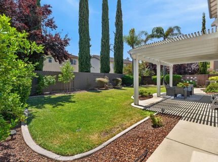 9701 Nature Trail Way, Elk Grove, CA 95757 Photo