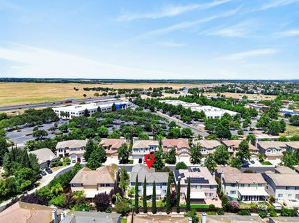 9701 Nature Trail Way, Elk Grove, CA 95757 Photo