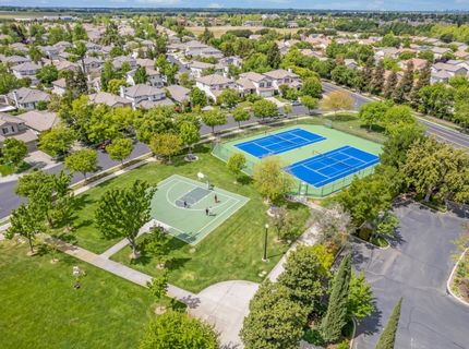 9701 Nature Trail Way, Elk Grove, CA 95757 Photo