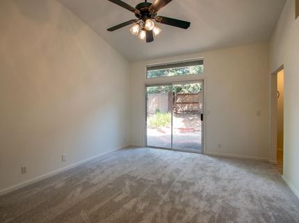 126 Manseau Dr, Folsom, CA 95630 Photo