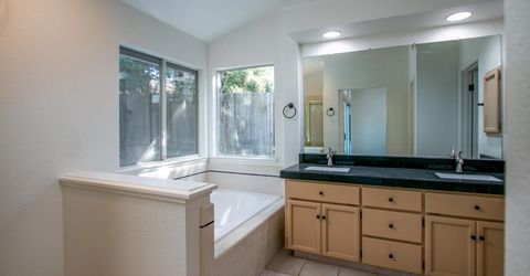 126 Manseau Dr, Folsom, CA 95630 Photo