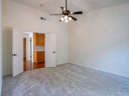 126 Manseau Dr, Folsom, CA 95630 Photo