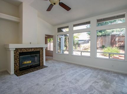 126 Manseau Dr, Folsom, CA 95630 Photo