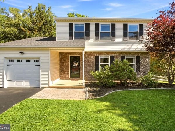 416 6TH AVENUE , PARKESBURG, PA 19365