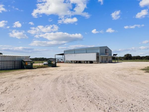 324 E Highway 6 , Iredell, TX 76649