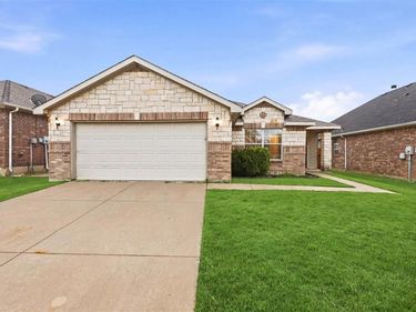 8040 Summer Stream Drive, Fort Worth, TX 76134