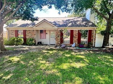 3904 Manzinita Street, Fort Worth, TX 76137