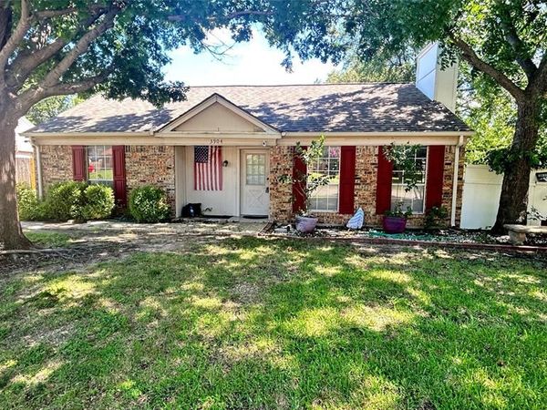3904 Manzinita Street, Fort Worth, TX 76137