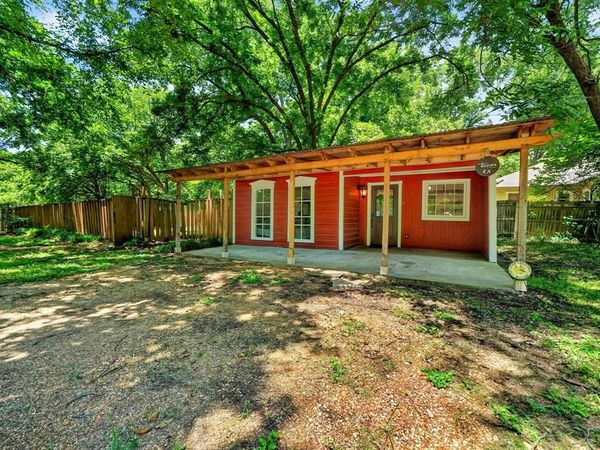 415 S Dallas Avenue, Lancaster, TX 75146