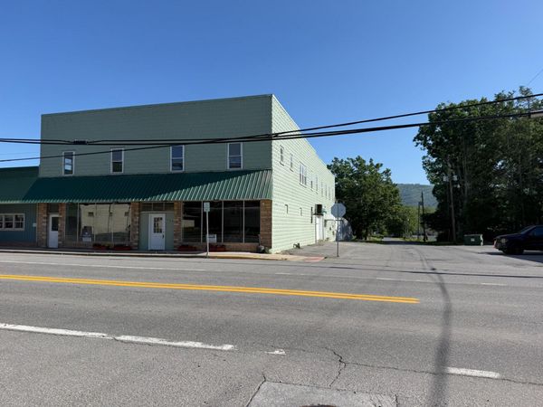 526 Nicholas St, Rupert, WV 25984