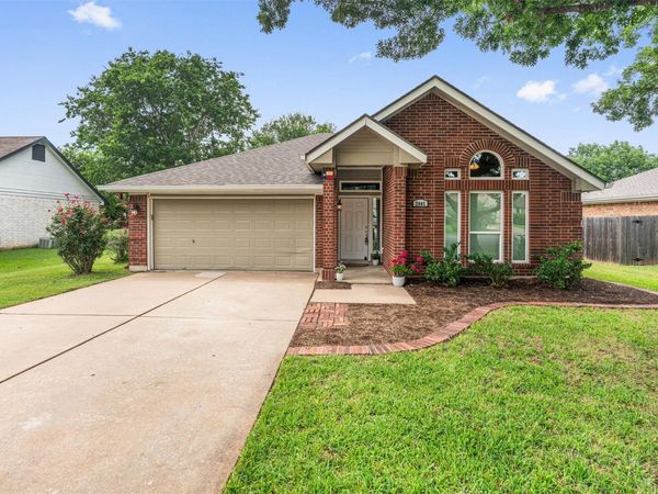 2005 E 19th ST, Georgetown, TX 78626