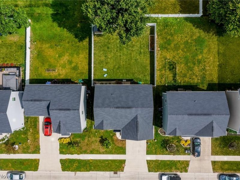 4636 Erhart Drive, Lorain, OH 44053 Photo 2