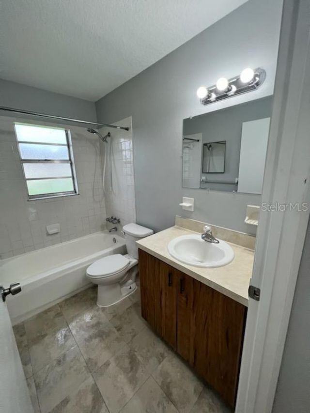 1410 21st Avenue E, Bradenton, FL 34208 Photo