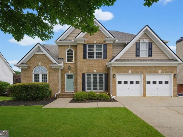 8450 Woodland View Drive, Gainesville, GA 30506