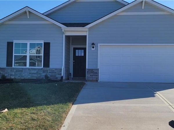 36425 W 102nd Place, De Soto, KS 66018