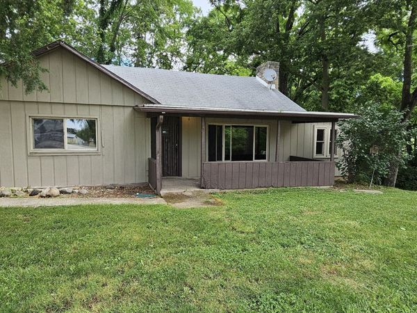 6 E Pearl Street , North Salem, IN 46165