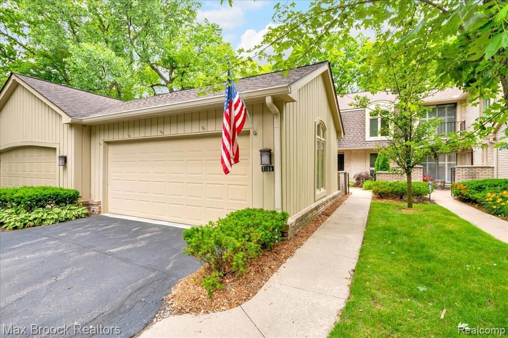 1106 Hillpointe Circle, Bloomfield Hills, MI 48304 Main Photo