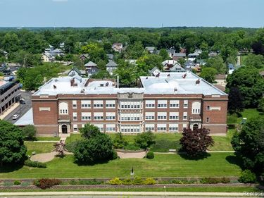 1210 E Michigan Avenue , Jackson, MI 49201
