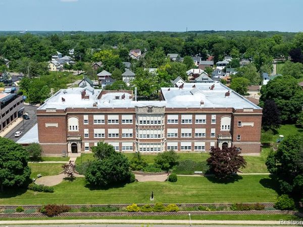 1210 E Michigan Avenue , Jackson, MI 49201