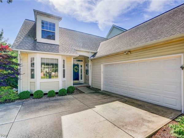 2611 Piedmont Court , Unit 44, Westlake, OH 44145