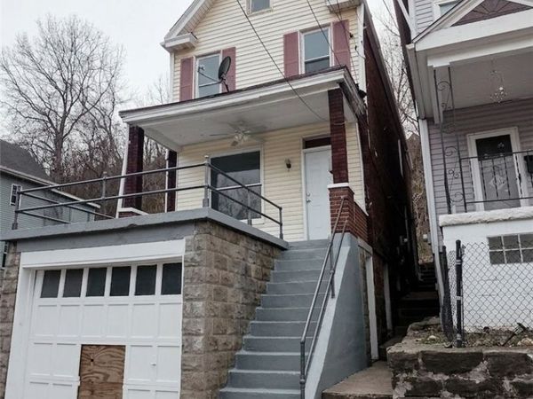 380 Stewart St , Turtle Creek, PA 15145