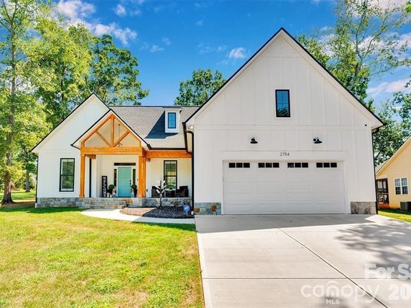 2754 Emperor Street , Claremont, NC 28610