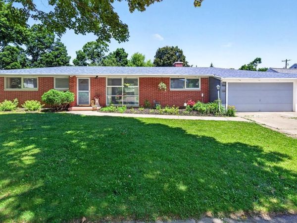 1304 DIVISION STREET, Green Bay, WI 54303