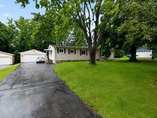 7033 Clover COURT, Burlington, WI 53105