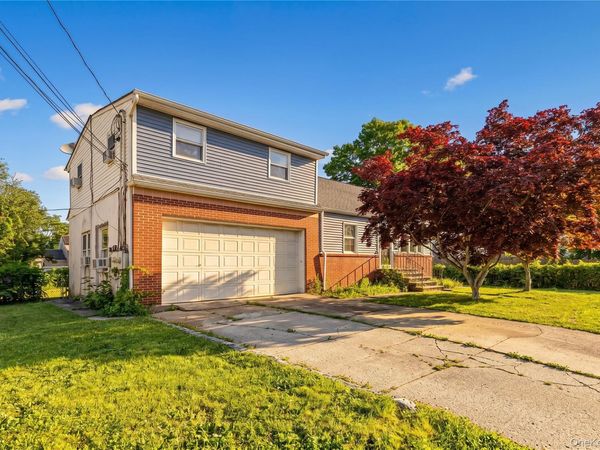 155 27th Street , Copiague, NY 11726